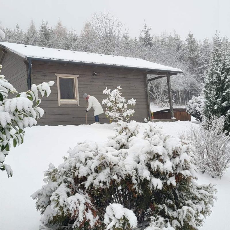 Gyönyörű hóval borított táj a Chalet környezetében